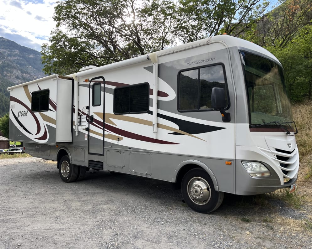 2013 Fleetwood Storm 32BH Class A for rent in Eagle Mountain Utah