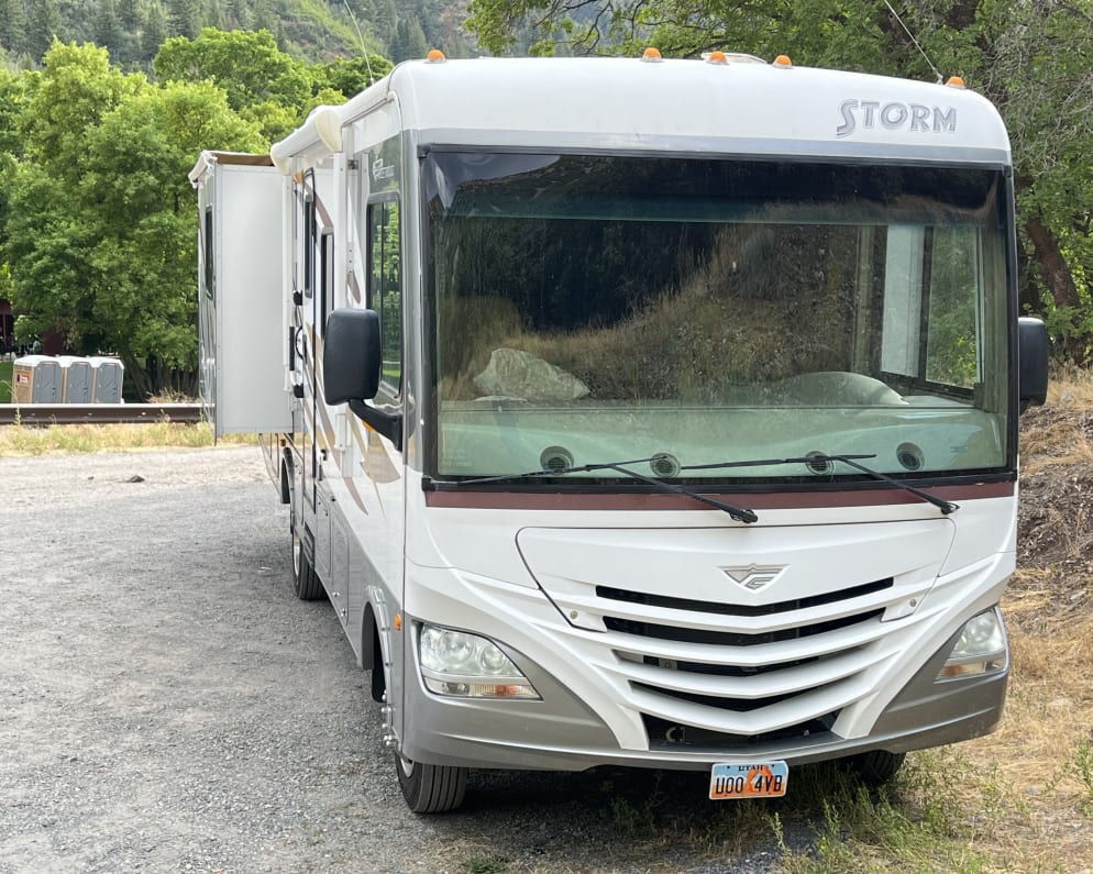 2013 Storm 32BH  by Fleetwood for rent in 84005