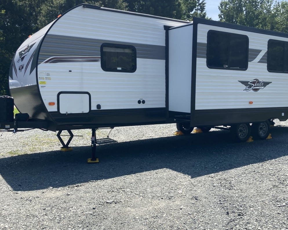 2022 310K  by Shasta RV for rent in 27103