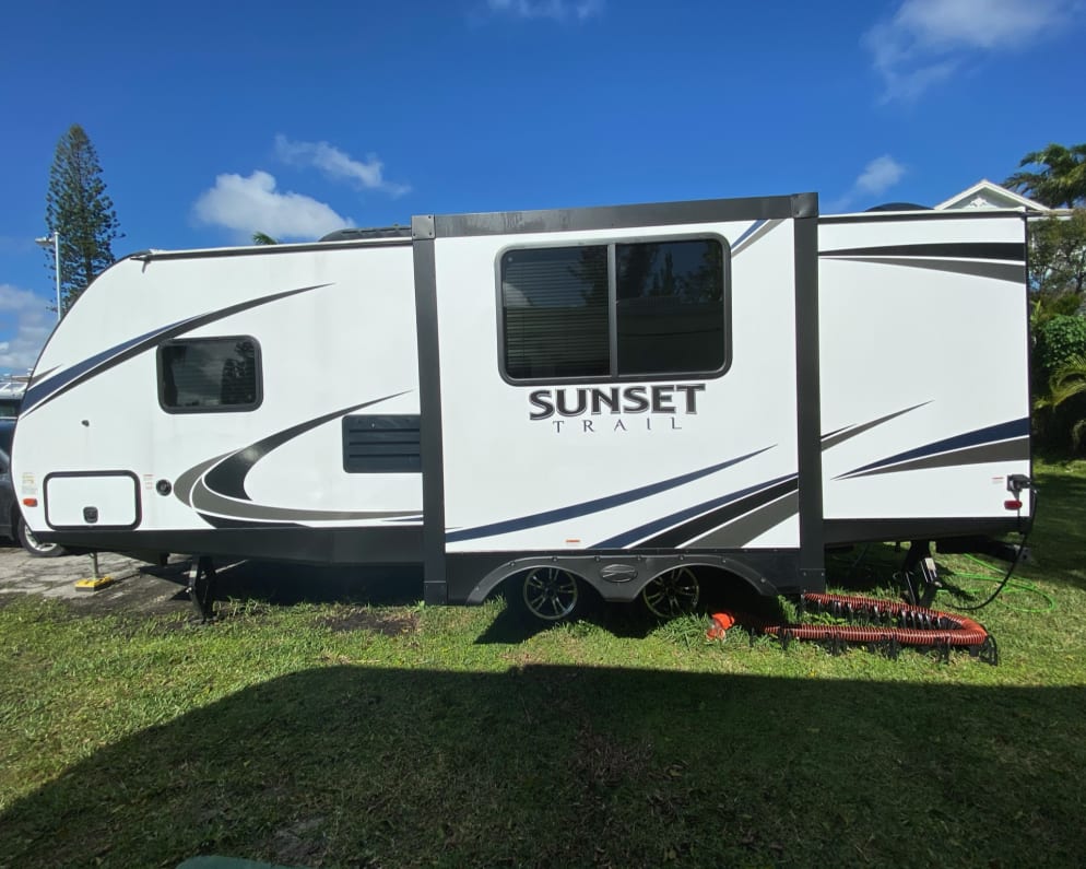 2019 Crossroads RV Sunset Trail Super Lite Travel Trailer for rent in Fort White Florida