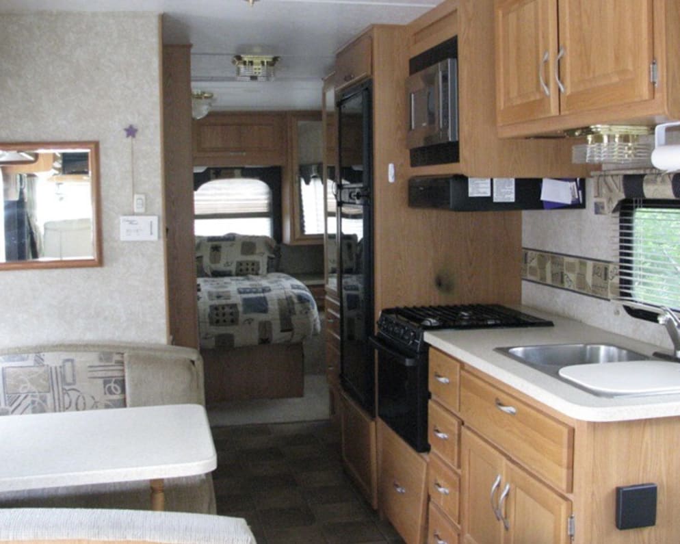 2002 Four Winds Hurricane available for rent in Fresno California