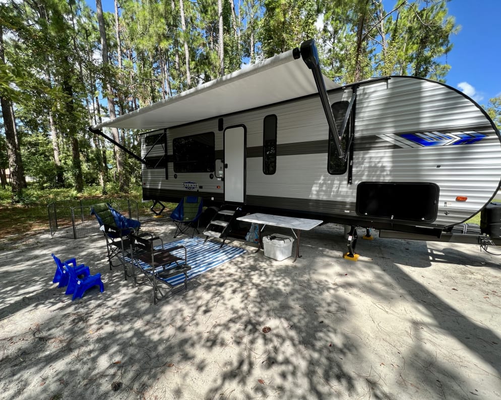 2022 Toy Hauler RV for Rent in Zebulon, North Carolina