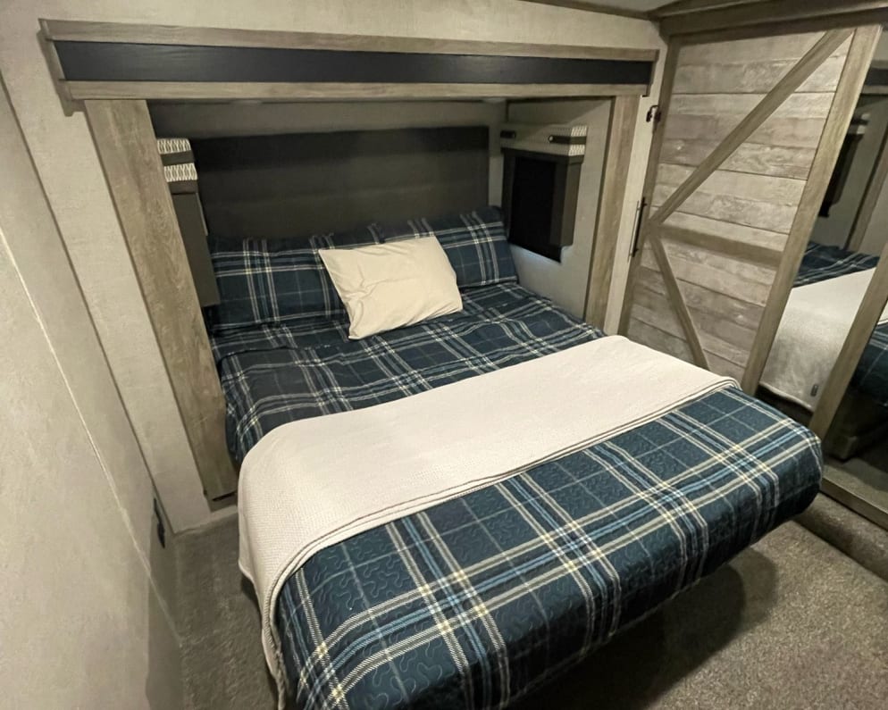 2021 Fifth Wheel RV for Rent in La Vista, Nebraska