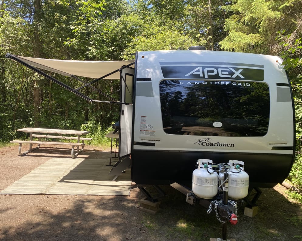 2021 Apex  by Coachmen for rent in l8b0c9