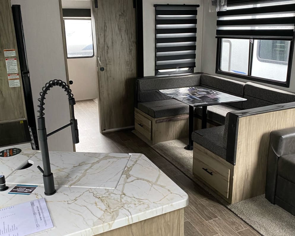 2022 Fifth Wheel RV for Rent in Umatilla, Oregon