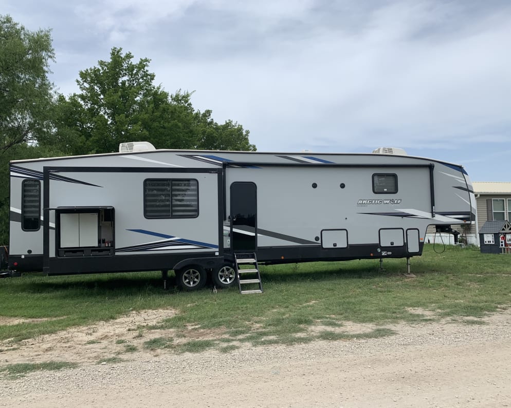 2021 Fifth Wheel RV for Rent in Porter, Oklahoma