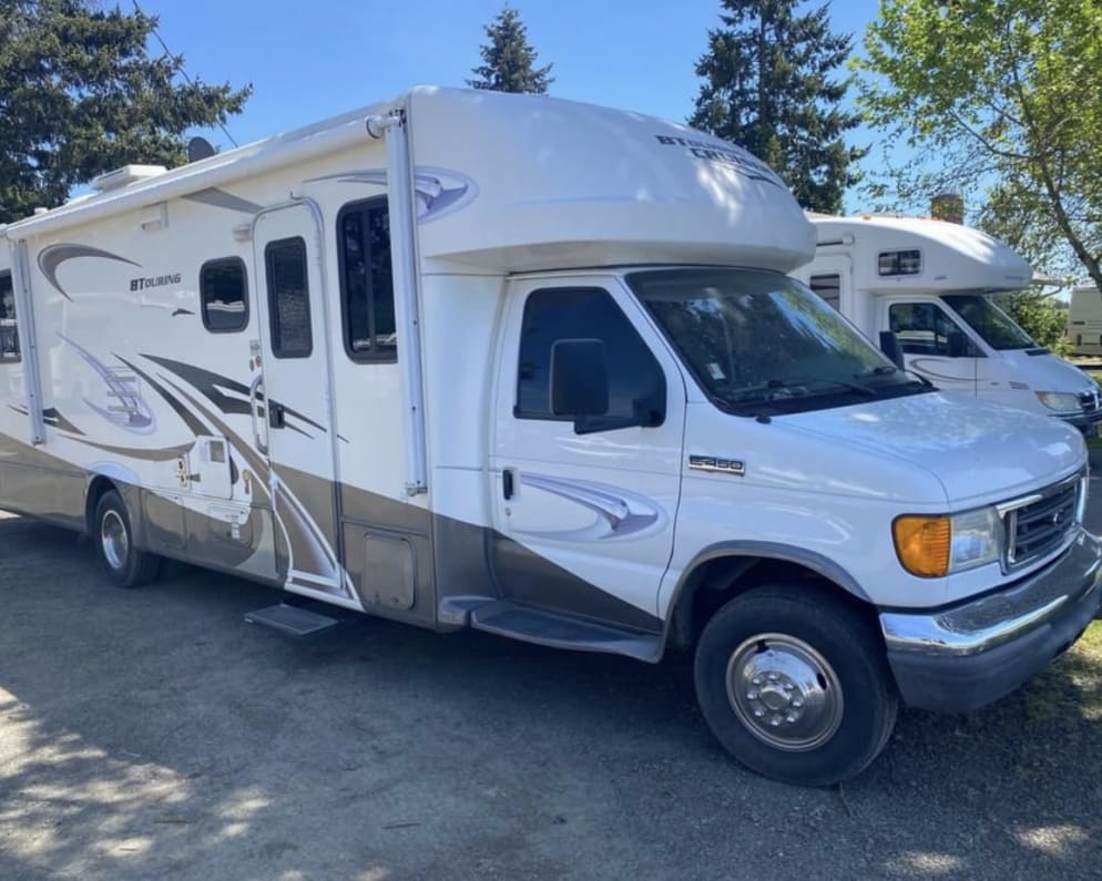 Class C RV for Rent in Klamath Falls, Oregon