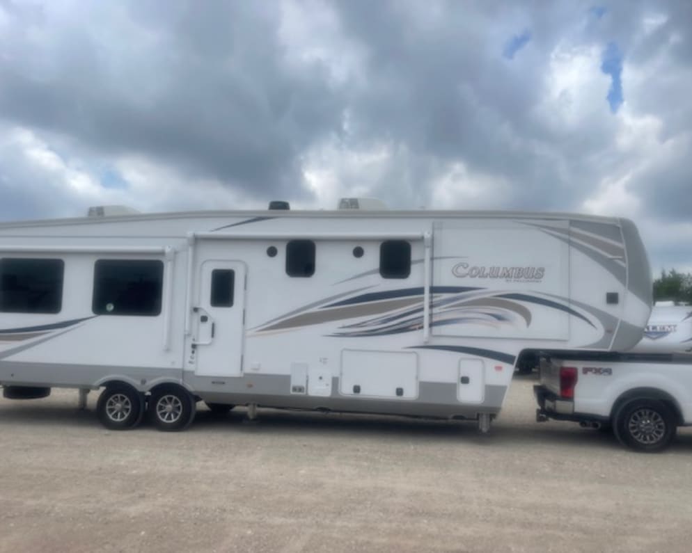 Fifth Wheel RV for Rent in Lorena, Texas