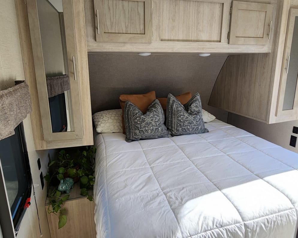 2022 Coachmen Catalina Legacy  by Forest River for rent in 95827
