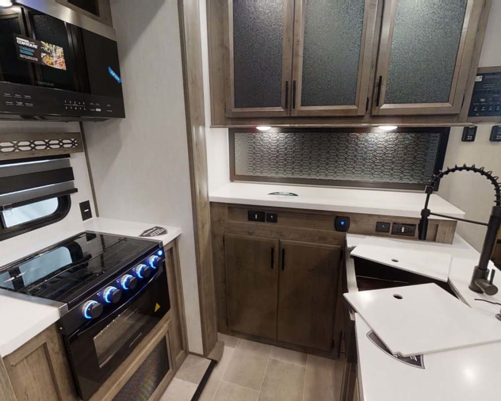 2021 Forest River Vengeance Rogue Armored Toy Hauler Fifth Wheel for rent in Jacksonville Florida