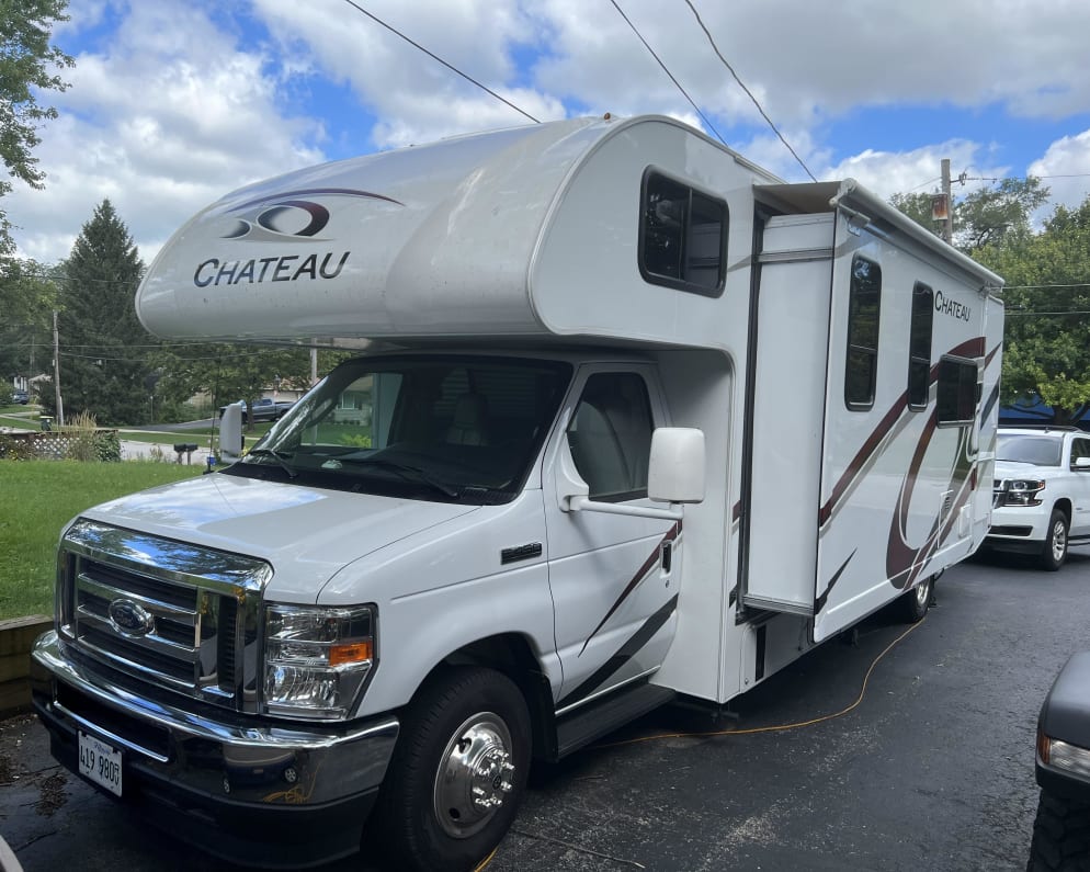 2022 Class C RV for Rent in Warrenville, Illinois