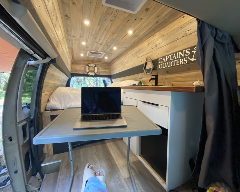 2004 Ford Econoline E350 Extended