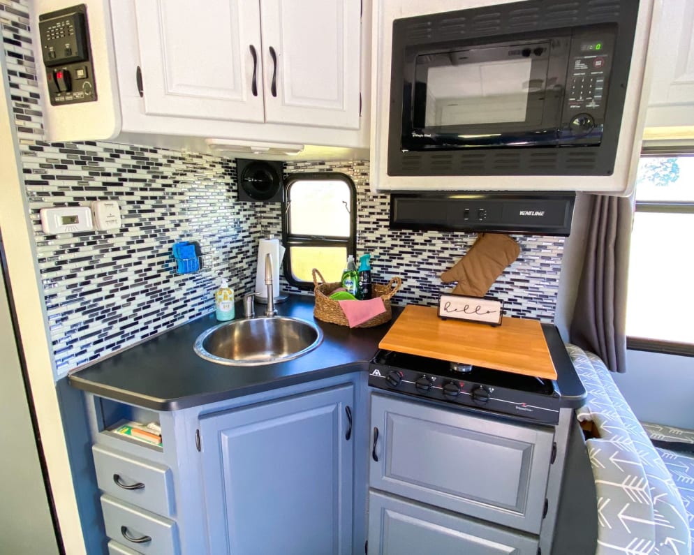 Class C RV for Rent in West Bountiful, Utah