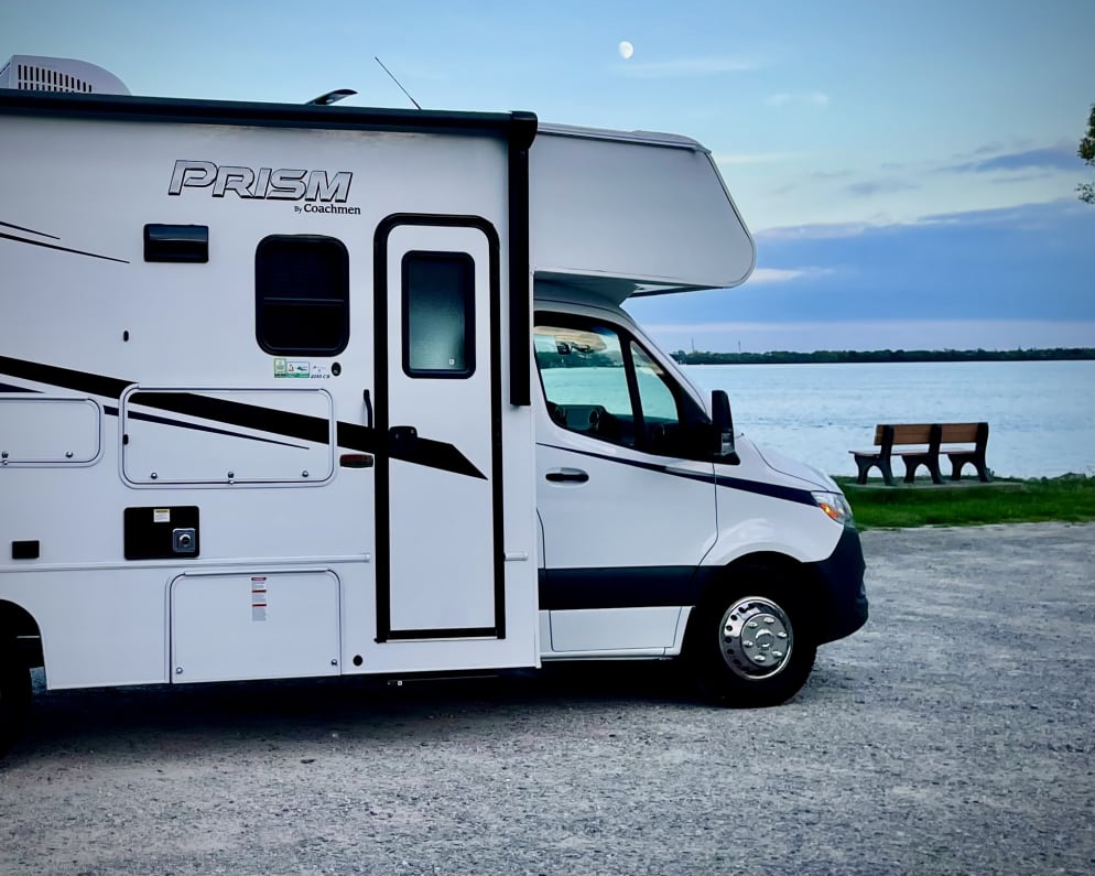 Class C RV for Rent in Grosse Ile, Michigan - RVUSA.com