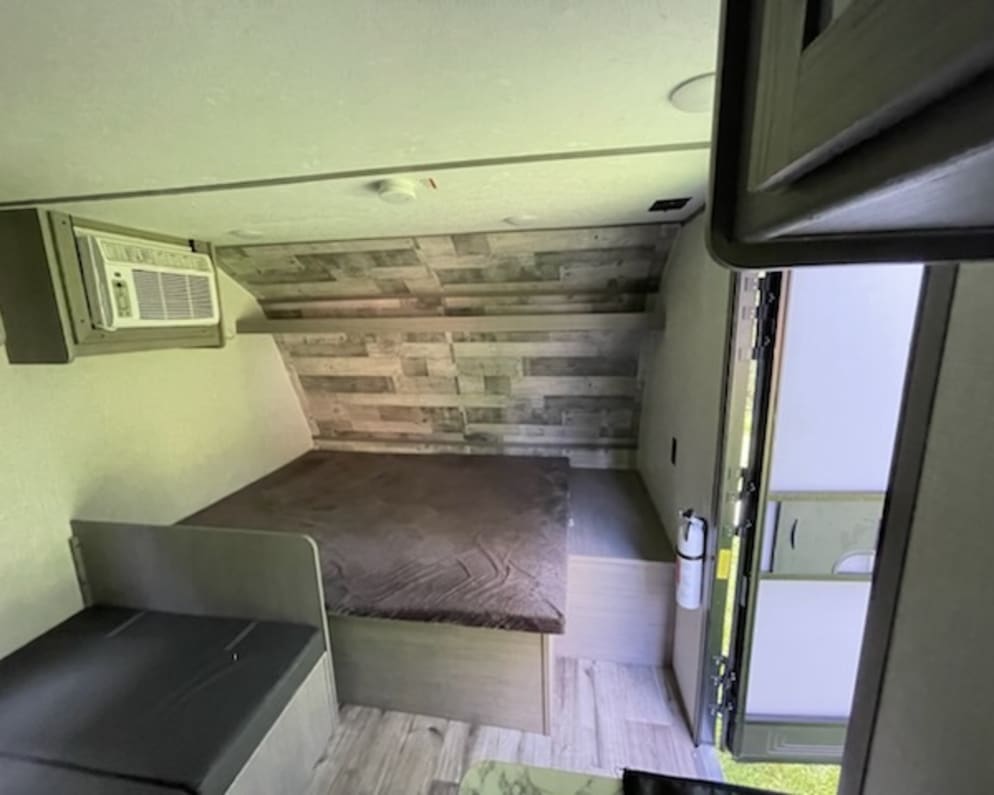 2022 Dutchmen Coleman Lantern LT Travel Trailer for rent in Pickens South Carolina