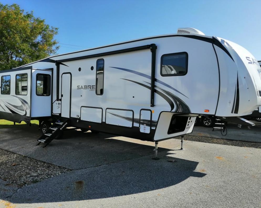Fifth Wheel RV for Rent in Phenix City, Alabama
