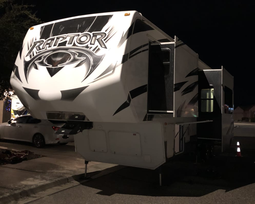 Toy Hauler RV for Rent in Waddell, Arizona