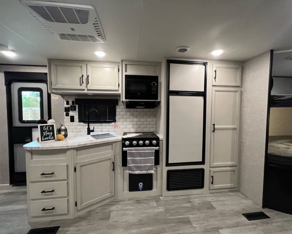 2023 Jayco Jay Flight 267BH Travel Trailer for rent in Chino California
