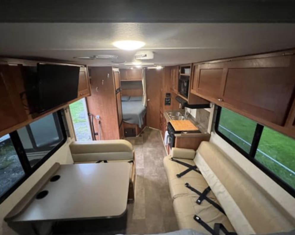 2017 Minnie Winnie  by Winnebago for rent in 99502
