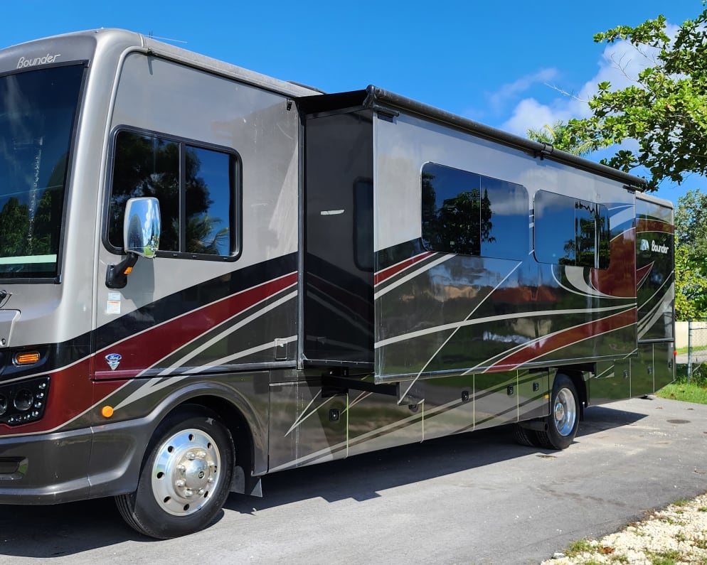 2021 Bounder Bounder Motorhome