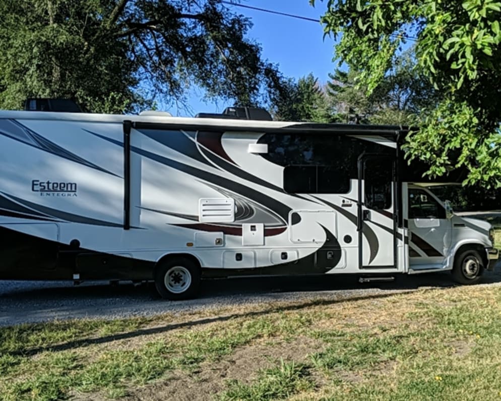 2021 Esteem  by Entegra Coach for rent in 50201