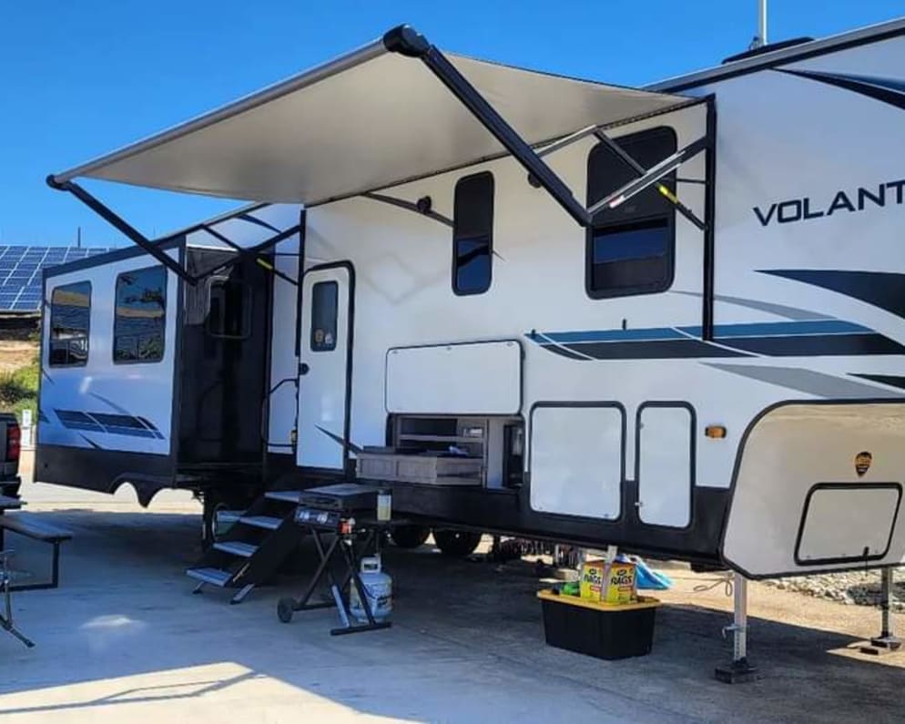 Fifth Wheel RV for Rent in gilroy, California