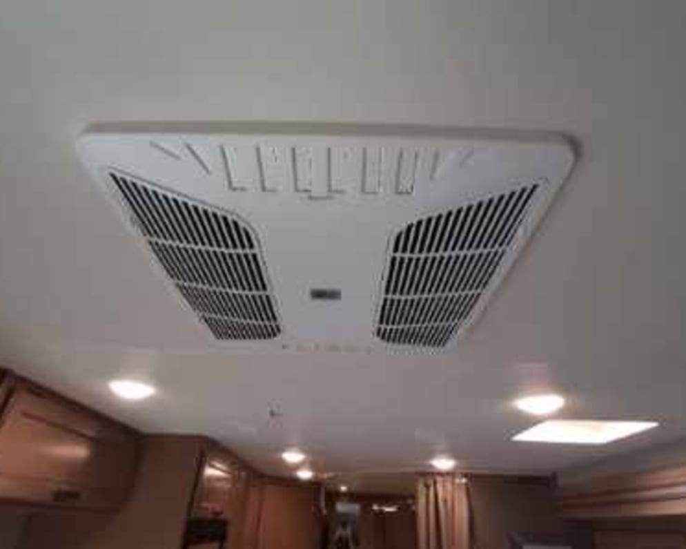 2020 Daybreak  by Thor for rent in 85048