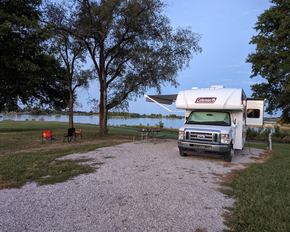 2022 Class C RV for Rent in Raymore, Missouri