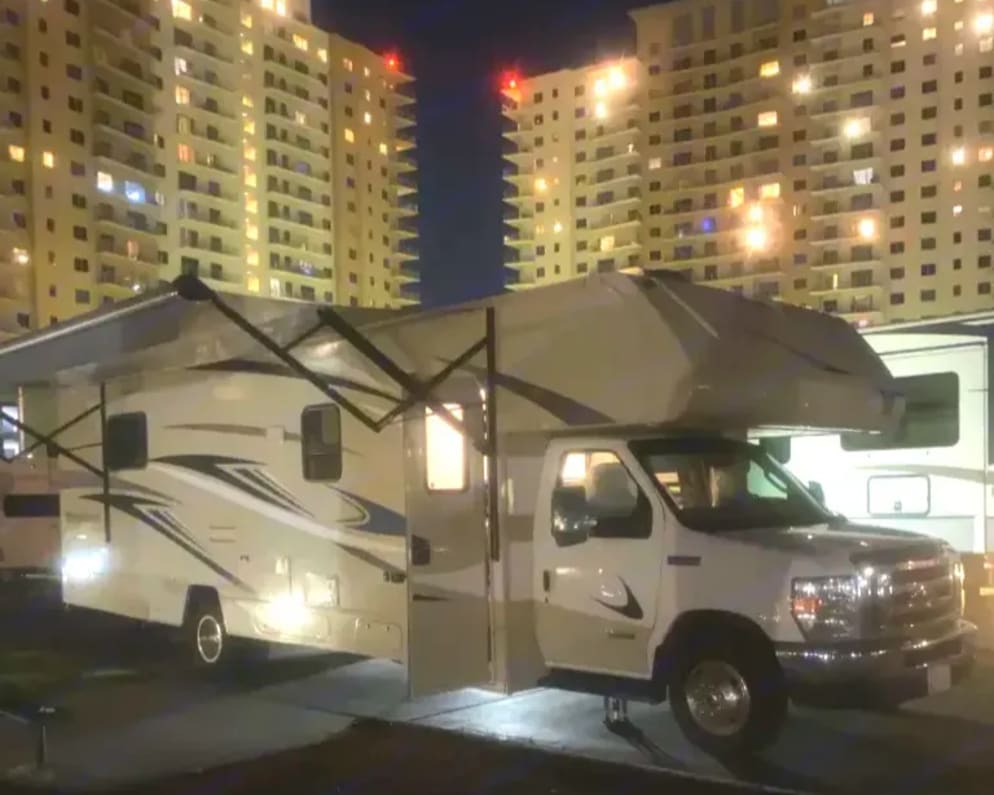 2020 Minnie Winnie  by Winnebago for rent in 95758