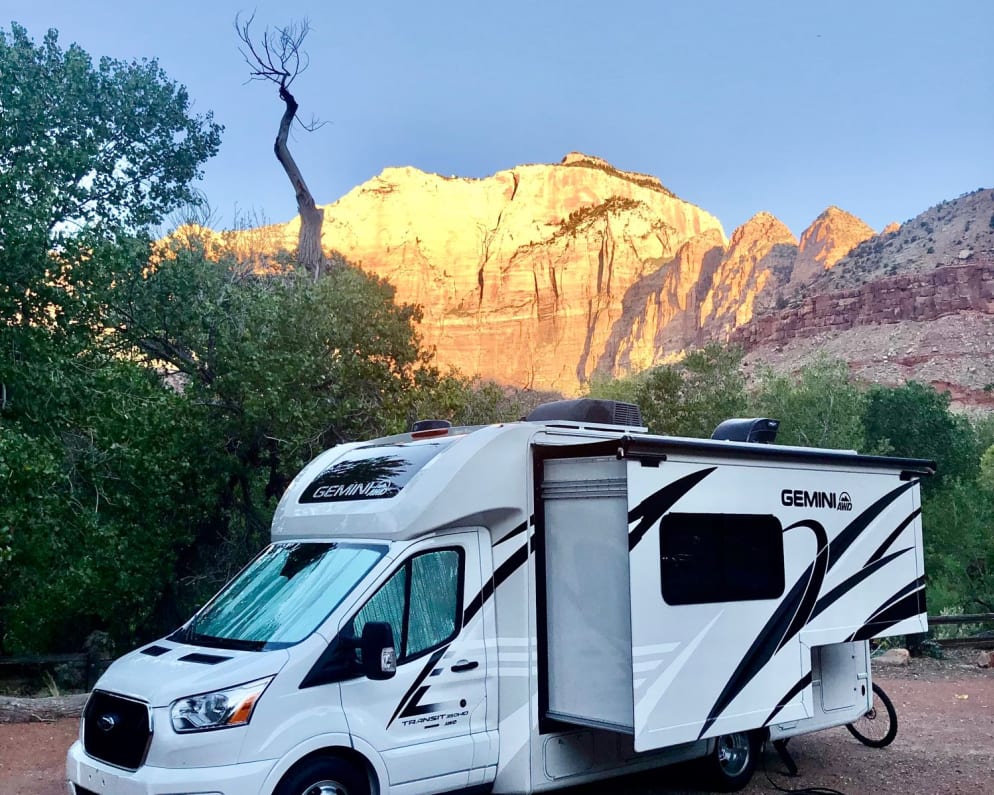 2023 Class B RV for Rent in Reno, NV