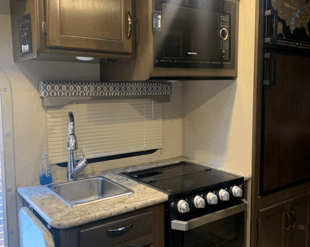 2019 Class C RV for Rent in Owensville, MO