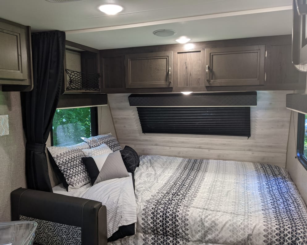 2021 Travel Trailer RV for Rent in Pleasantville, Tennessee