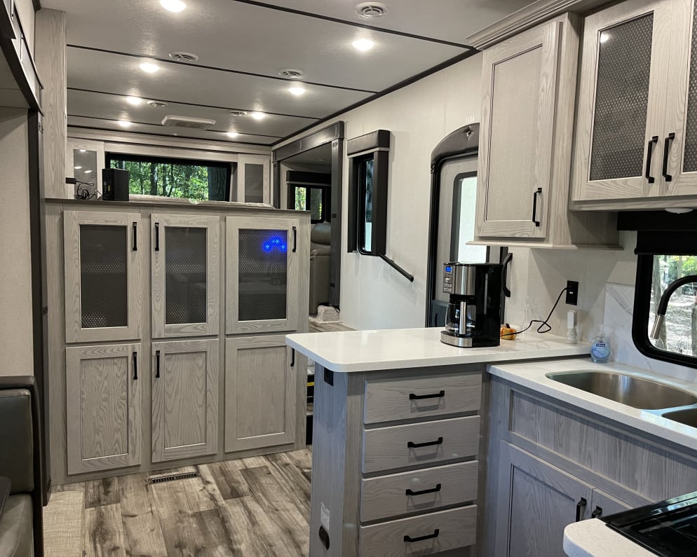 2022 Fifth Wheel RV for Rent in Canton,