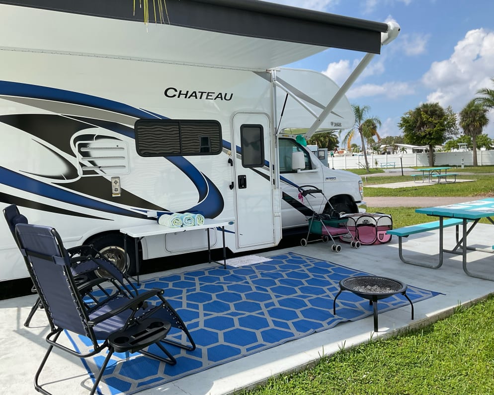 2023 Thor Motor Coach Chateau Class C for rent in Palm Beach Gardens Florida