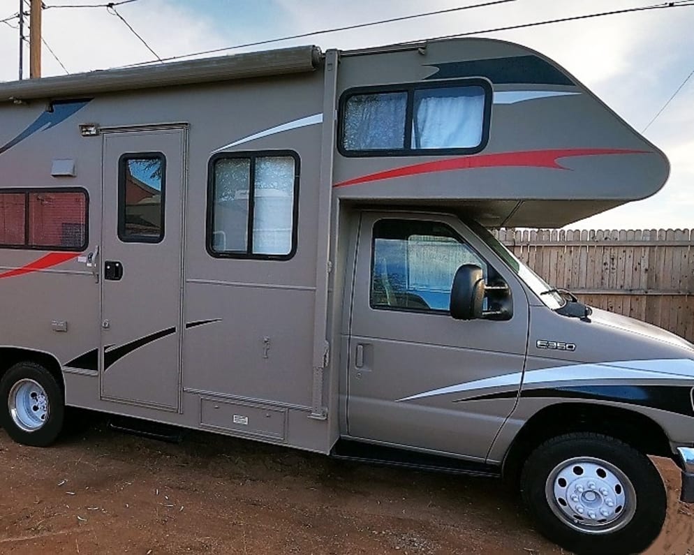 1993 Class C RV for Rent in Tucson, Arizona - RVUSA.com