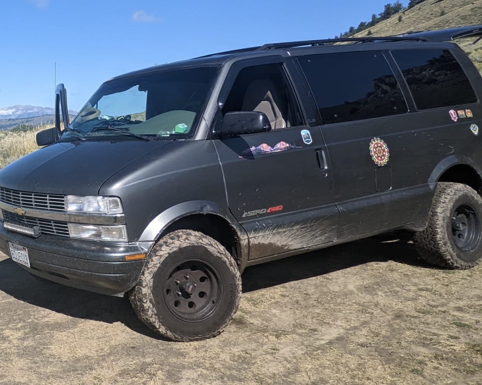 2000 Chevrolet Astro Van Class B RV for Rent in San Francisco ...