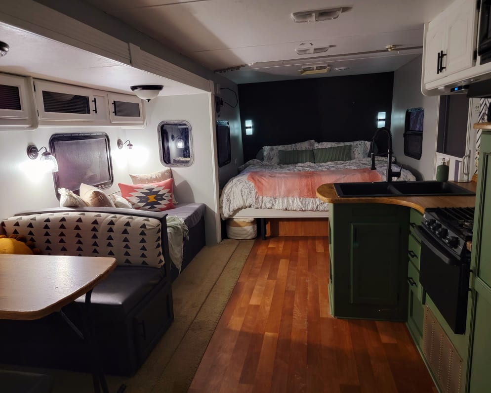 2009 Gulf Stream Conquest-Lite available for rent in Prairie du Chien Wisconsin