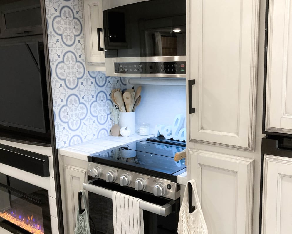2022 Eagle HT  by Jayco for rent in 32220
