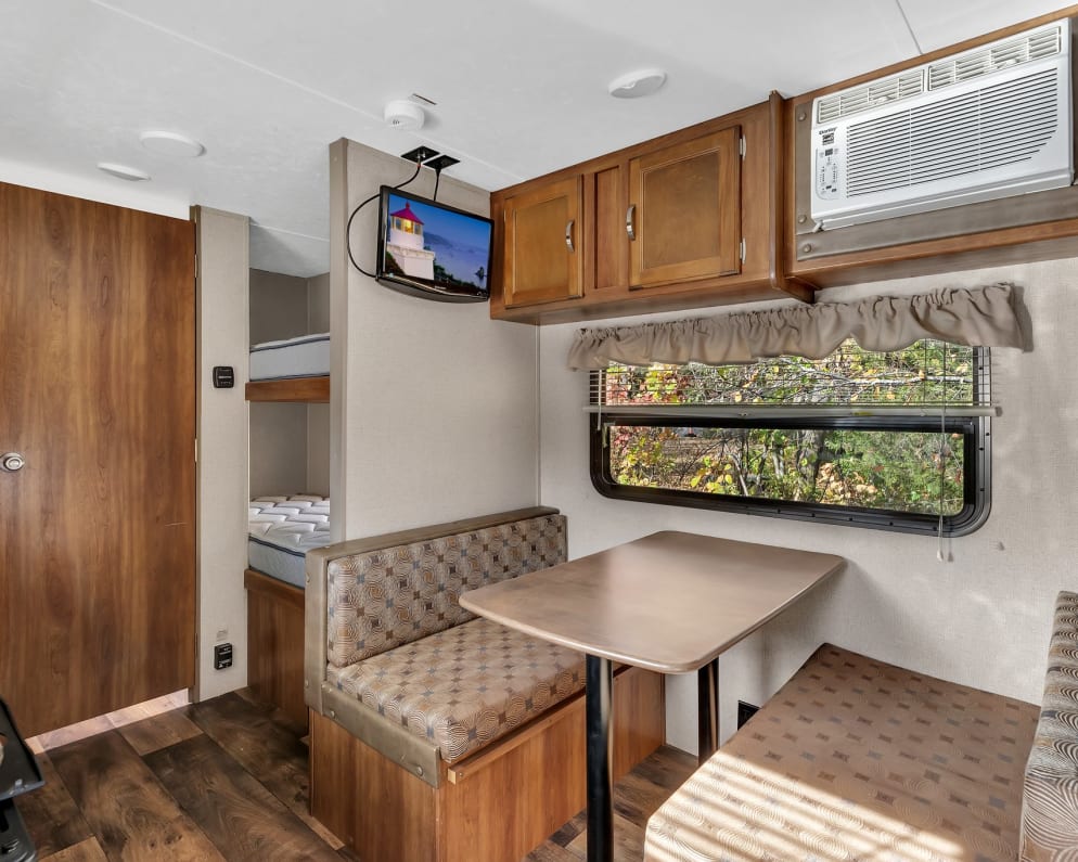 2017 Travel Trailer RV for Rent in Royalton, Minnesota