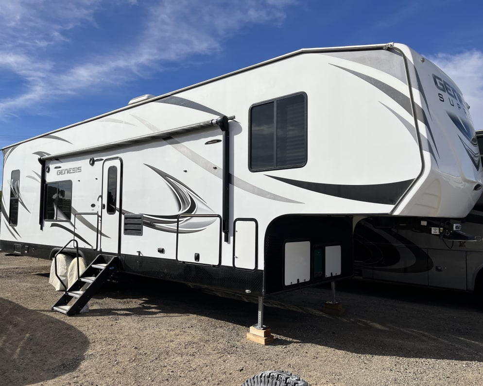 2018 Genesis Supreme Rv Genesis Supreme