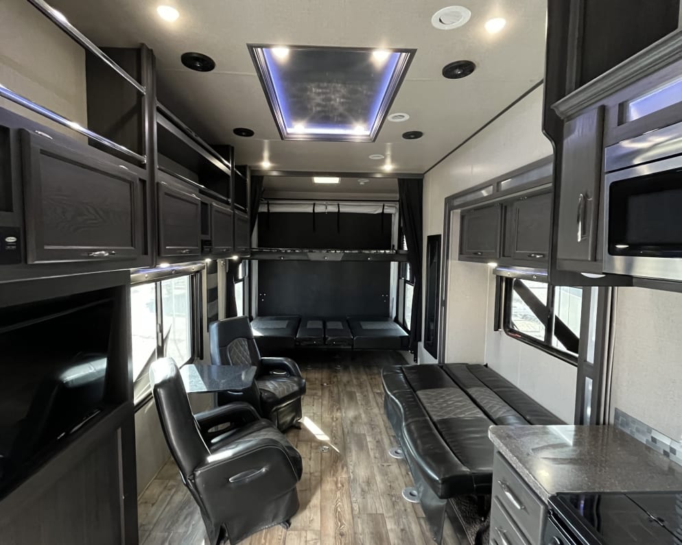 2018 Genesis Supreme Rv Genesis Supreme available for rent in Chino California