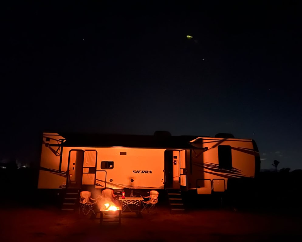 2022 Fifth Wheel RV for Rent in Jurupa Valley, California