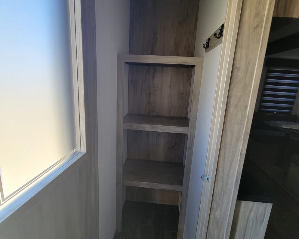 Fifth Wheel RV for Rent in Wellington, Ohio