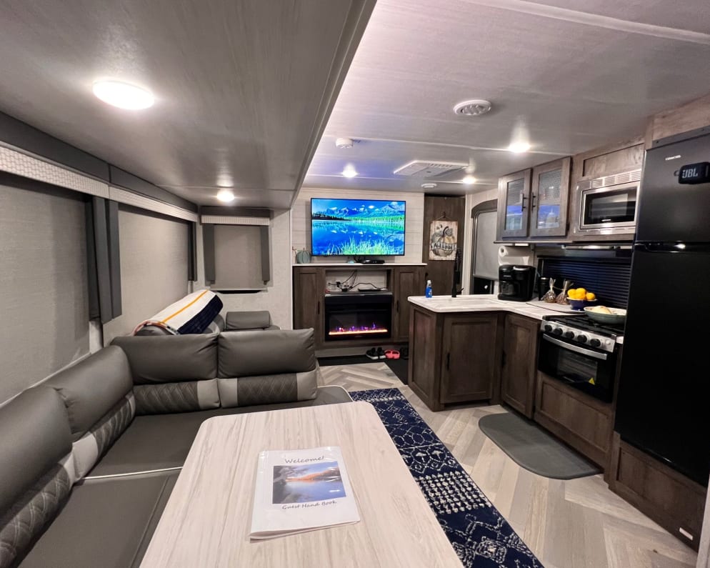 Travel Trailer RV for Rent in Ingram, Texas