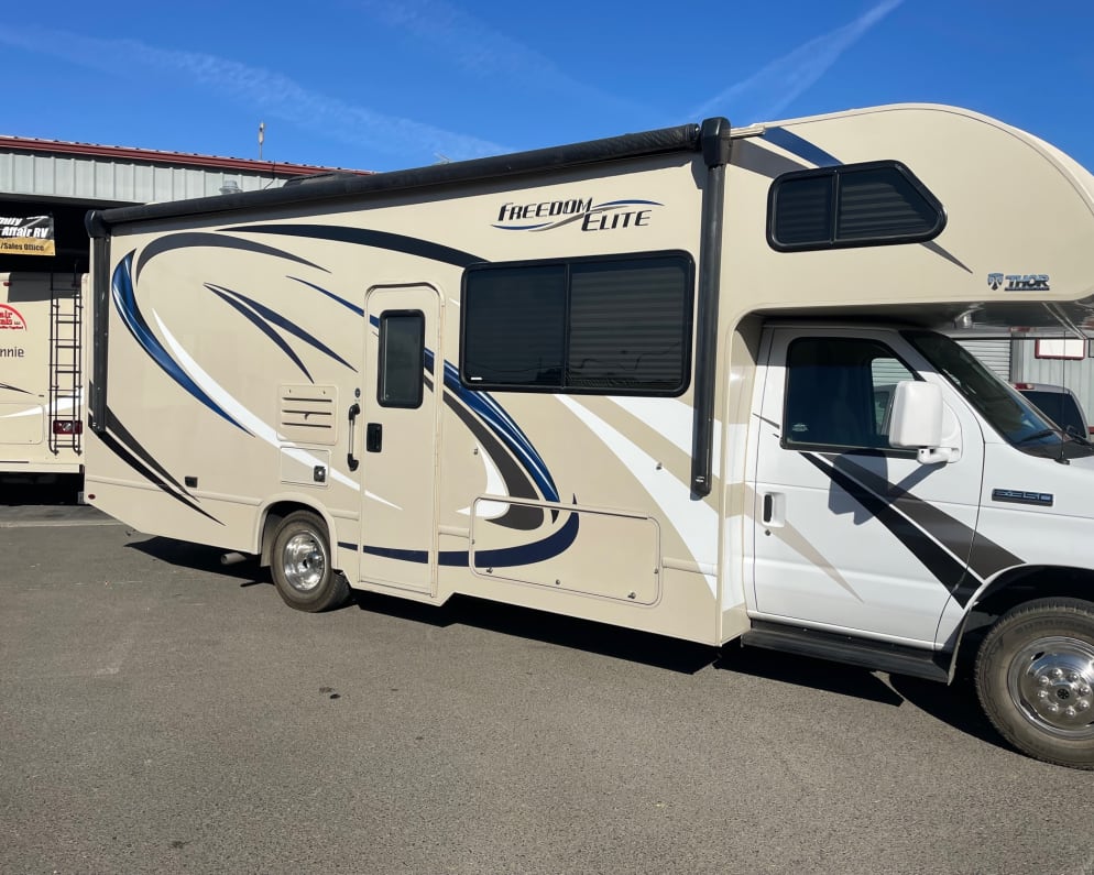 2019 Thor Motor Coach Freedom Elite