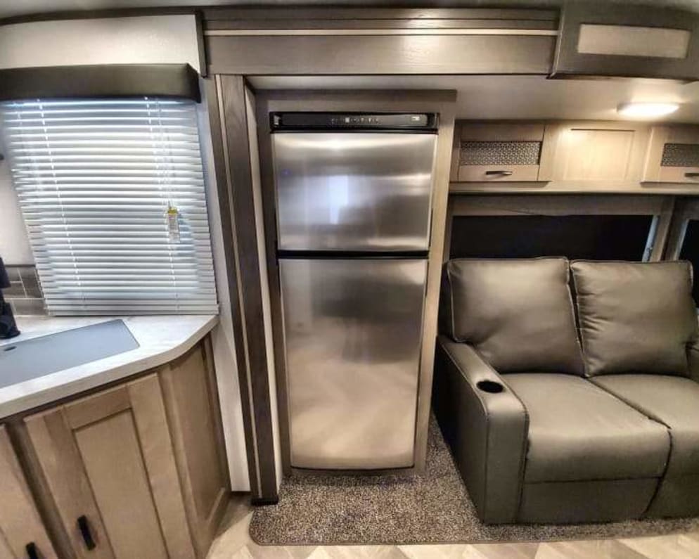2021 Signature  by Twilight RVS for rent in 85015