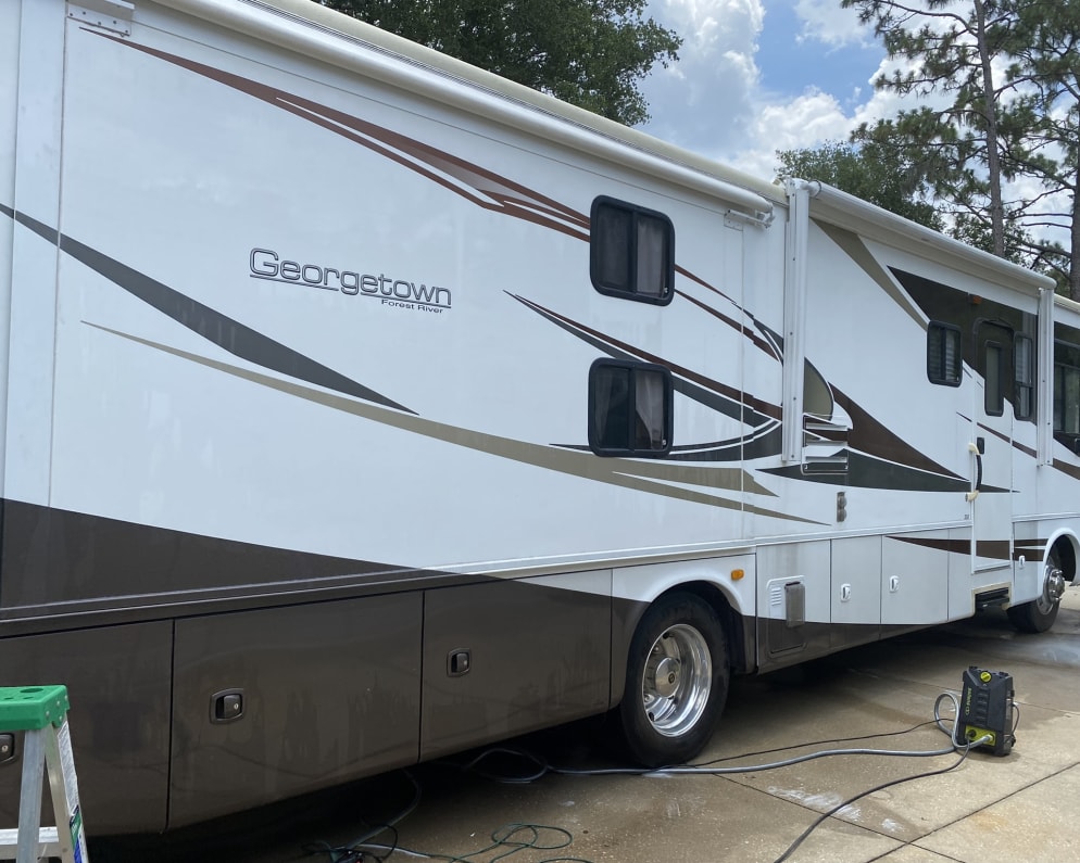 2010 Georgetown Georgetown Motorhome Class A for rent in Dunnellon Florida
