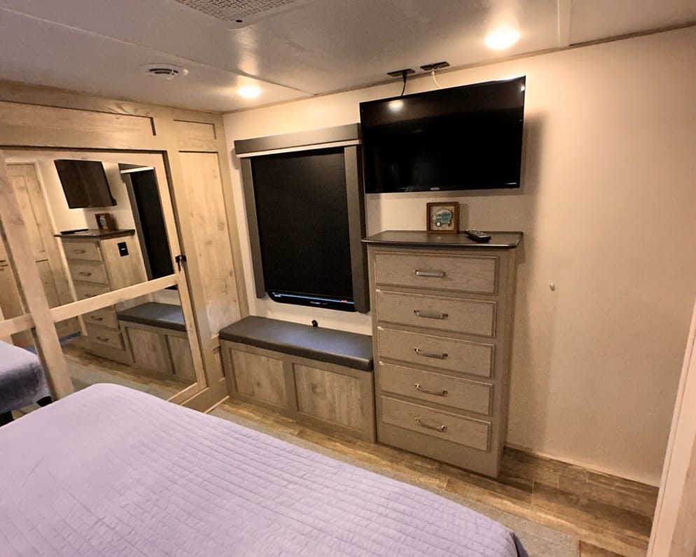 2022 Alpine  by Keystone RV for rent in 34480