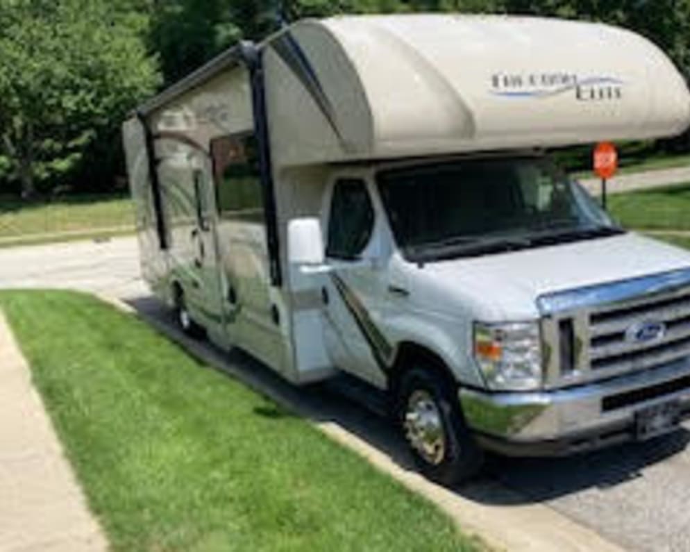 2018 Class C RV for Rent in Fishers, Indiana