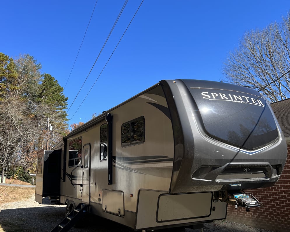 2020 Fifth Wheel RV for Rent in Brevard, NC
